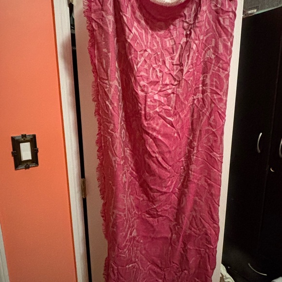 SALVATORE FERRAGAMO 65%wool 35%silk Square Lettering Scarf NWT. MADE IN ITALY - Picture 2 of 12